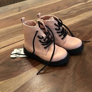 NWT Zara Lace Up Baby Boots size 22 / US baby 6.5
